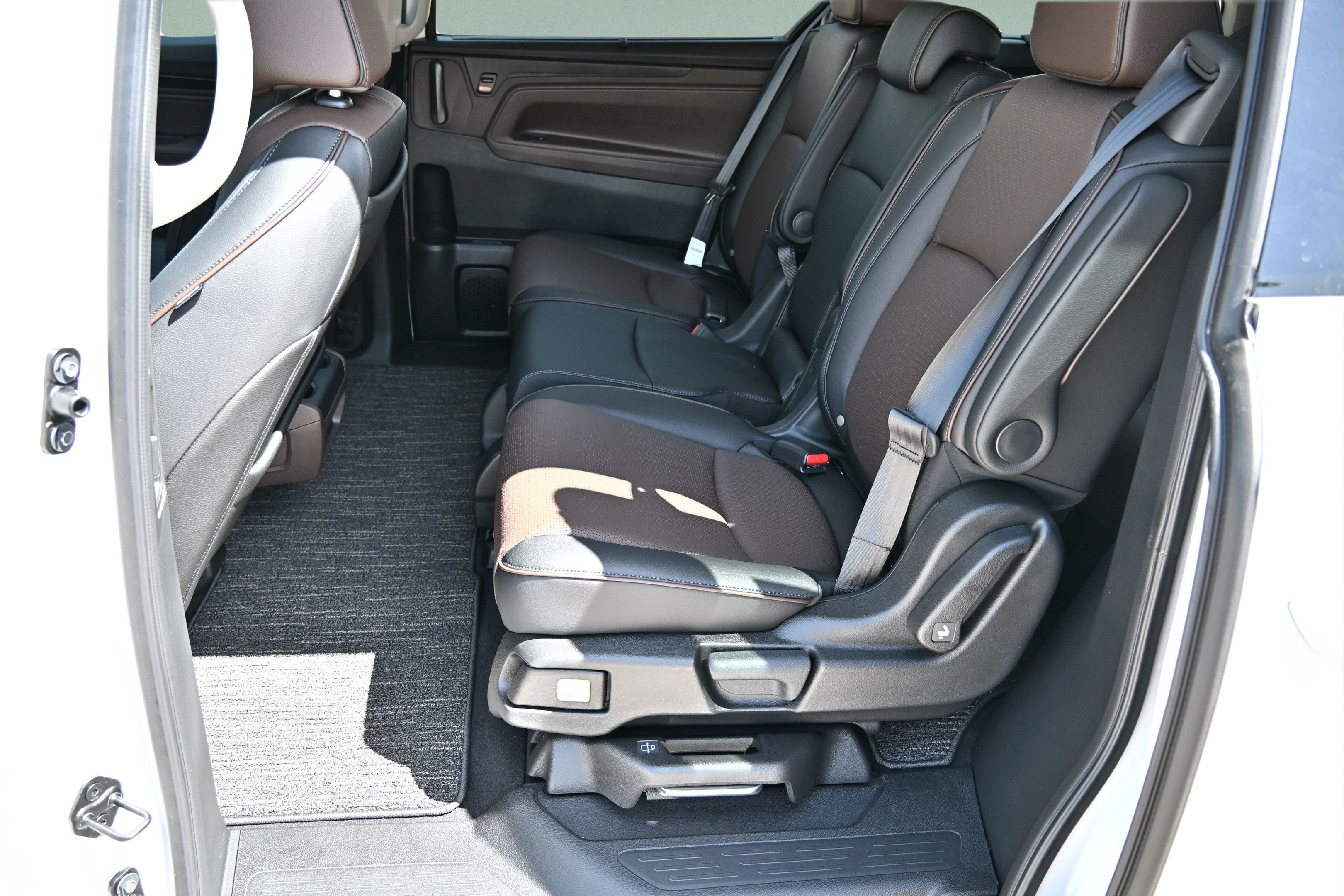 New 2027 Honda Odyssey Elite image 17