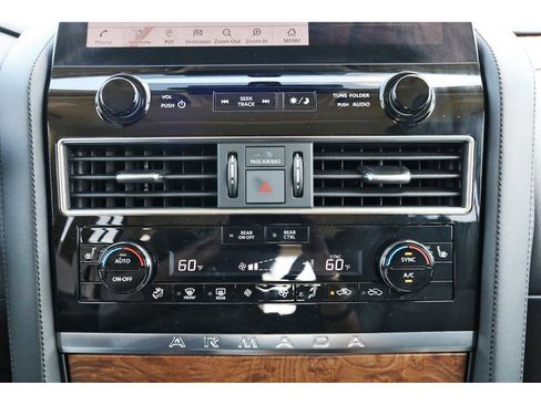 Used 2024 Nissan Armada SL w/ Captain's Chairs Package image 27