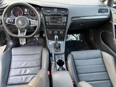 Used 2017 Volkswagen GTI SE image 28