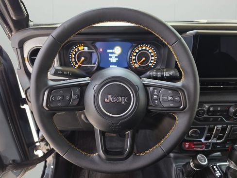 Used 2024 Jeep Wrangler Unlimited Sport AWD/4WD image 18