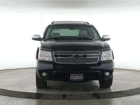 Used 2012 Chevrolet Avalanche LTZ AWD/4WD image 12