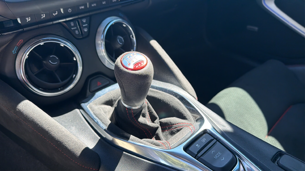 Used 2021 Chevrolet Camaro ZL1 RWD image 18