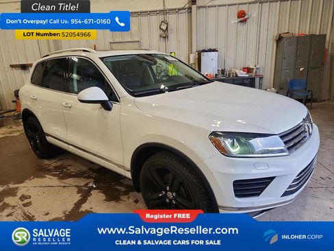Used 2017 Volkswagen Touareg Executive AWD/4WD image 5