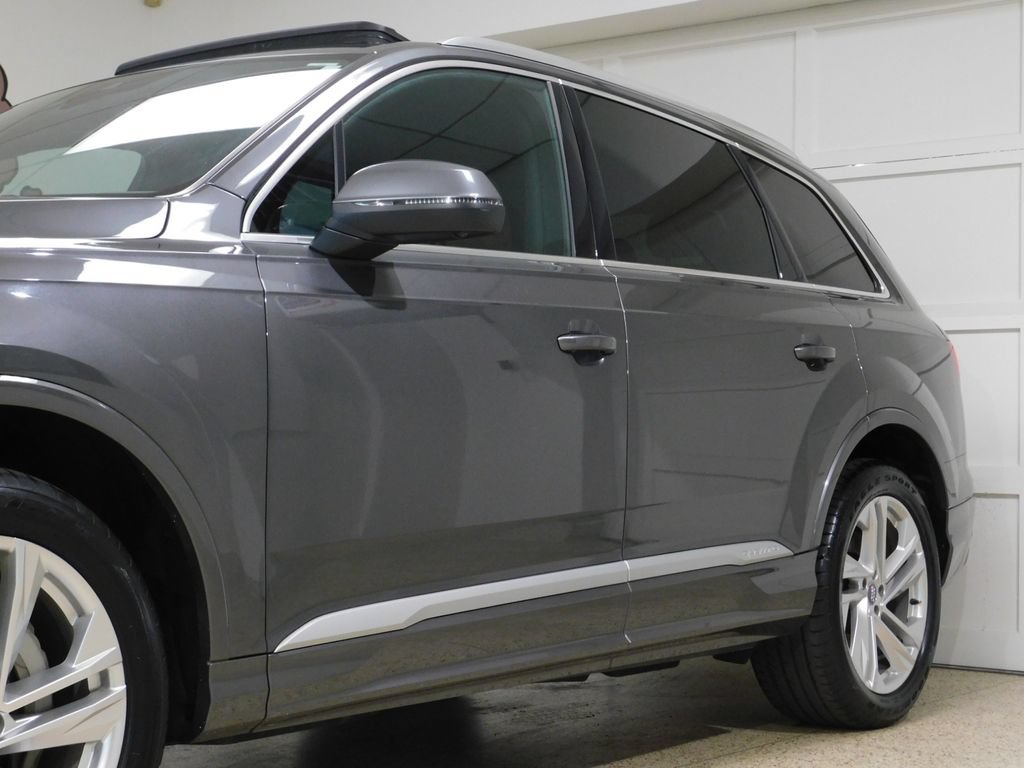 Used 2021 Audi Q7 3.0T Premium Plus w/ Premium Plus Package AWD/4WD image 14