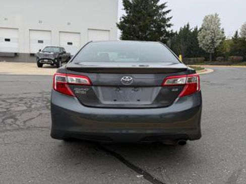 Used 2012 Toyota Camry SE image 4