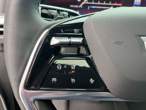 Used 2025 Cadillac Escalade Sport w/ Touring Package image 32