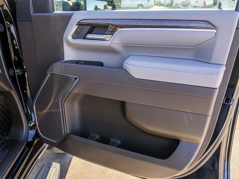 New 2026 GMC Sierra 3500 SLE w/ SLE Value Package image 16