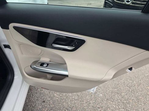 Used 2025 Mercedes-Benz C 300 Sedan image 13