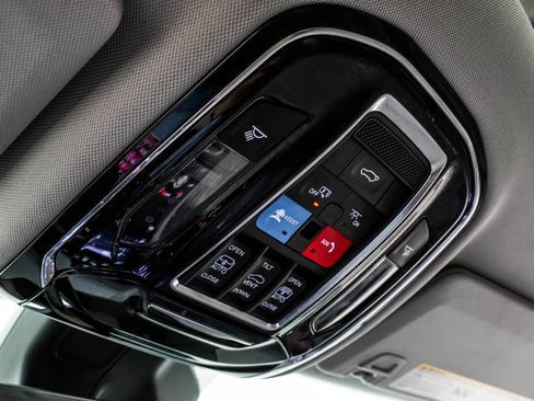 Used 2023 Jeep Grand Cherokee L Summit w/ Advanced Protech Group IV AWD/4WD image 43