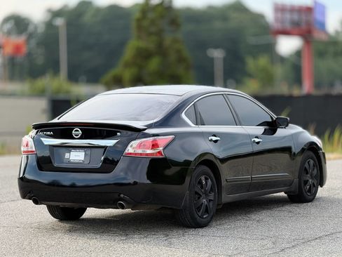 Used 2015 Nissan Altima 2.5 S w/ Power Driver Seat Package FWD image 9