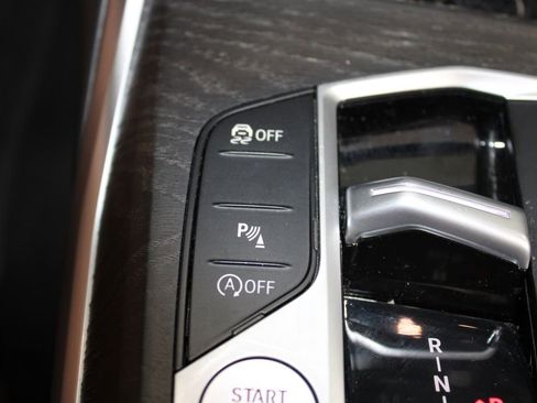 Used 2024 BMW 430i Convertible image 50