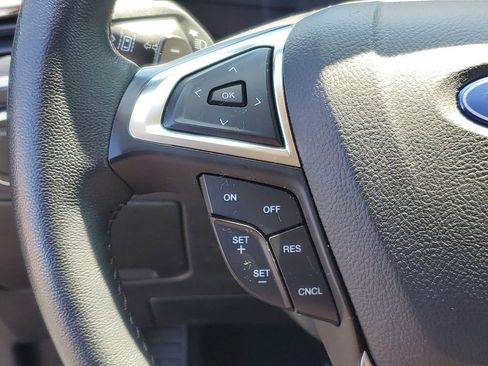 Used 2024 Ford Edge SEL w/ Convenience Package image 16