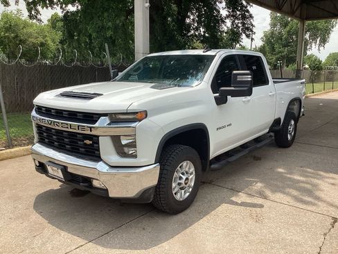 Used 2020 Chevrolet Silverado 2500 LT AWD/4WD image 1