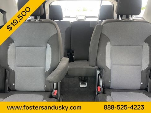 Used 2020 Chevrolet Traverse LT FWD image 12