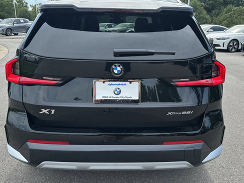 Used 2025 BMW X1 xDrive28i AWD/4WD image 9