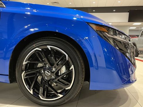 New 2026 Nissan Sentra SR w/ Floor Mat Package FWD image 6