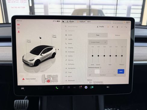 Used 2022 Tesla Model Y Performance image 16