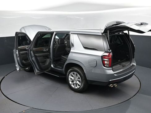 Used 2024 Chevrolet Tahoe Premier RWD image 2