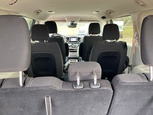 Used 2023 Chrysler Voyager LX FWD image 20