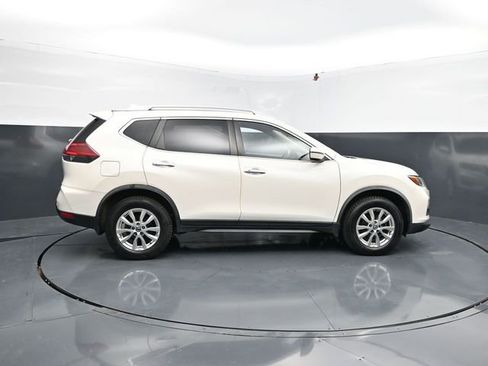 Used 2020 Nissan Rogue SV AWD/4WD image 11