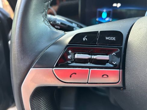 Certified 2023 Hyundai Elantra Limited image 35