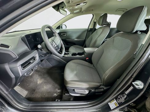 Used 2025 Kia K4 LXS image 13