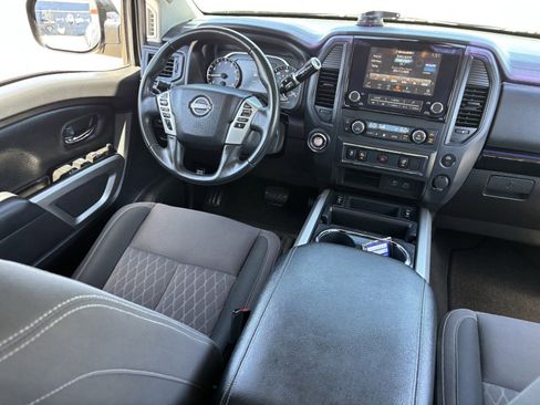 Used 2023 Nissan Titan SV w/ SV Convenience Package RWD image 15