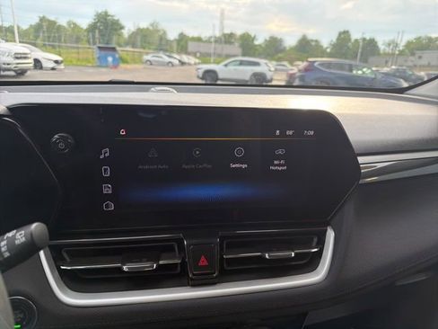 Used 2026 Chevrolet TrailBlazer LT AWD/4WD image 36