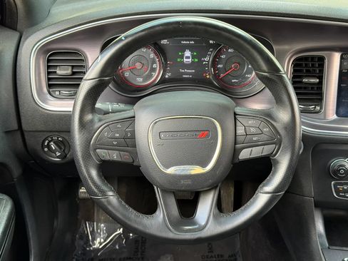 Used 2017 Dodge Charger R/T RWD image 15