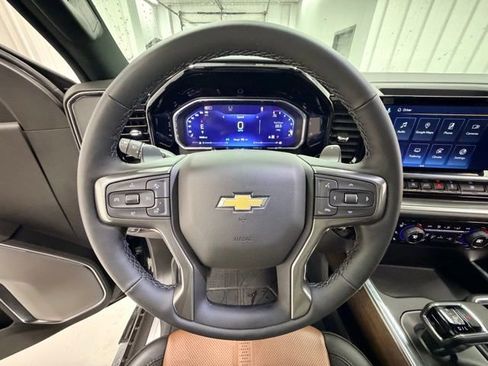 Certified 2026 Chevrolet Silverado 1500 High Country w/ High Country Premium Package AWD/4WD image 11