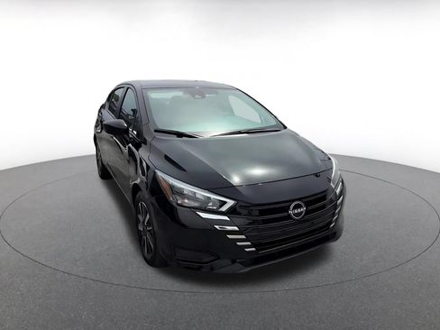 Used 2025 Nissan Versa SV FWD image 3