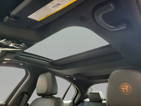 New 2025 Alfa Romeo Giulia w/ Driving Assist Package image 46