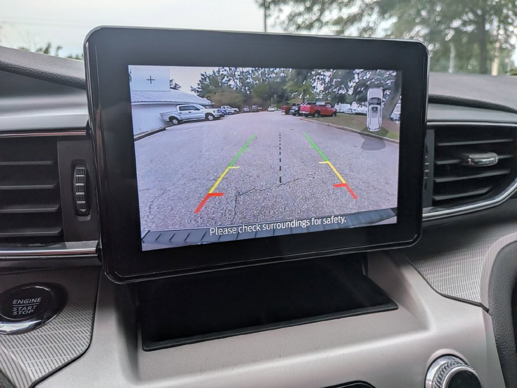 Used 2023 Ford Explorer XLT w/ Equipment Group 202A AWD/4WD image 26