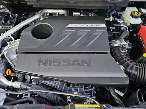 Certified 2025 Nissan Rogue SL w/ Tech Package AWD/4WD image 28
