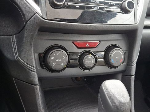 Used 2018 Subaru Impreza 2.0i Premium image 16