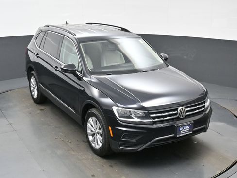 Used 2018 Volkswagen Tiguan SE FWD image 39