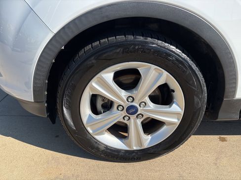 Used 2016 Ford Escape SE FWD image 10