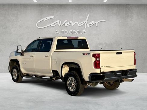 Used 2025 Chevrolet Silverado 2500 LT w/ Convenience Package image 14