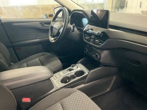 Certified 2023 Ford Escape Active AWD/4WD image 33