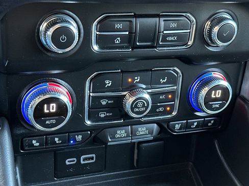 Certified 2023 GMC Yukon SLT w/ SLT Premium Package image 23