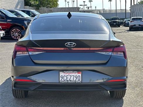 Used 2022 Hyundai Elantra SEL w/ Cargo Package image 5