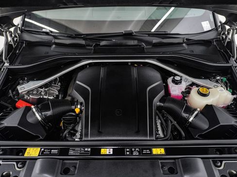 Used 2026 Land Rover Range Rover Sport SV AWD/4WD image 31