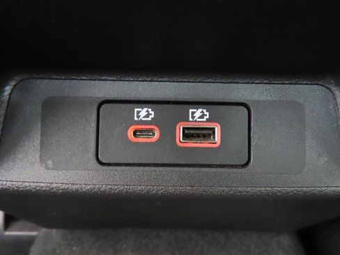 Used 2025 Nissan Altima 2.5 SV FWD image 29