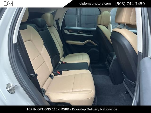 Used 2025 Porsche Cayenne E-Hybrid AWD/4WD image 22