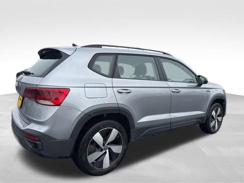 Used 2024 Volkswagen Taos S image 15