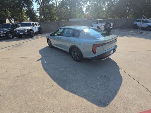 Used 2025 Kia K4 FWD image 8
