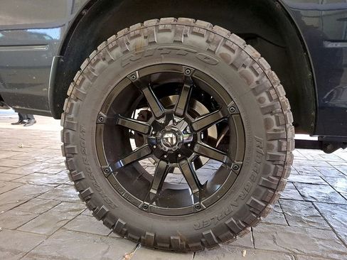 Used 2017 RAM 1500 Express AWD/4WD image 6