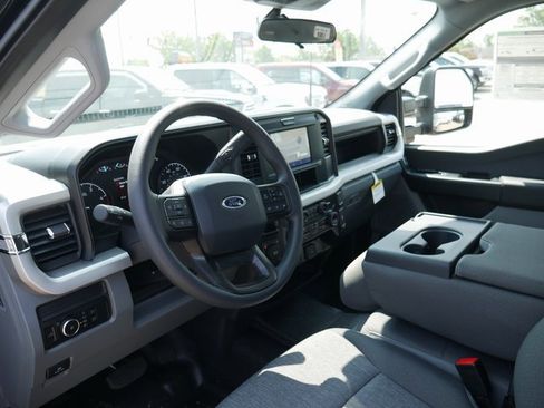 New 2025 Ford F250 XL w/ XL Chrome Package image 13