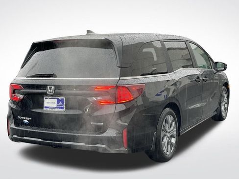 New 2026 Honda Odyssey Touring image 6