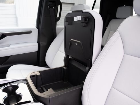 New 2026 Chevrolet Tahoe Premier w/ Sun And Tow Package image 9